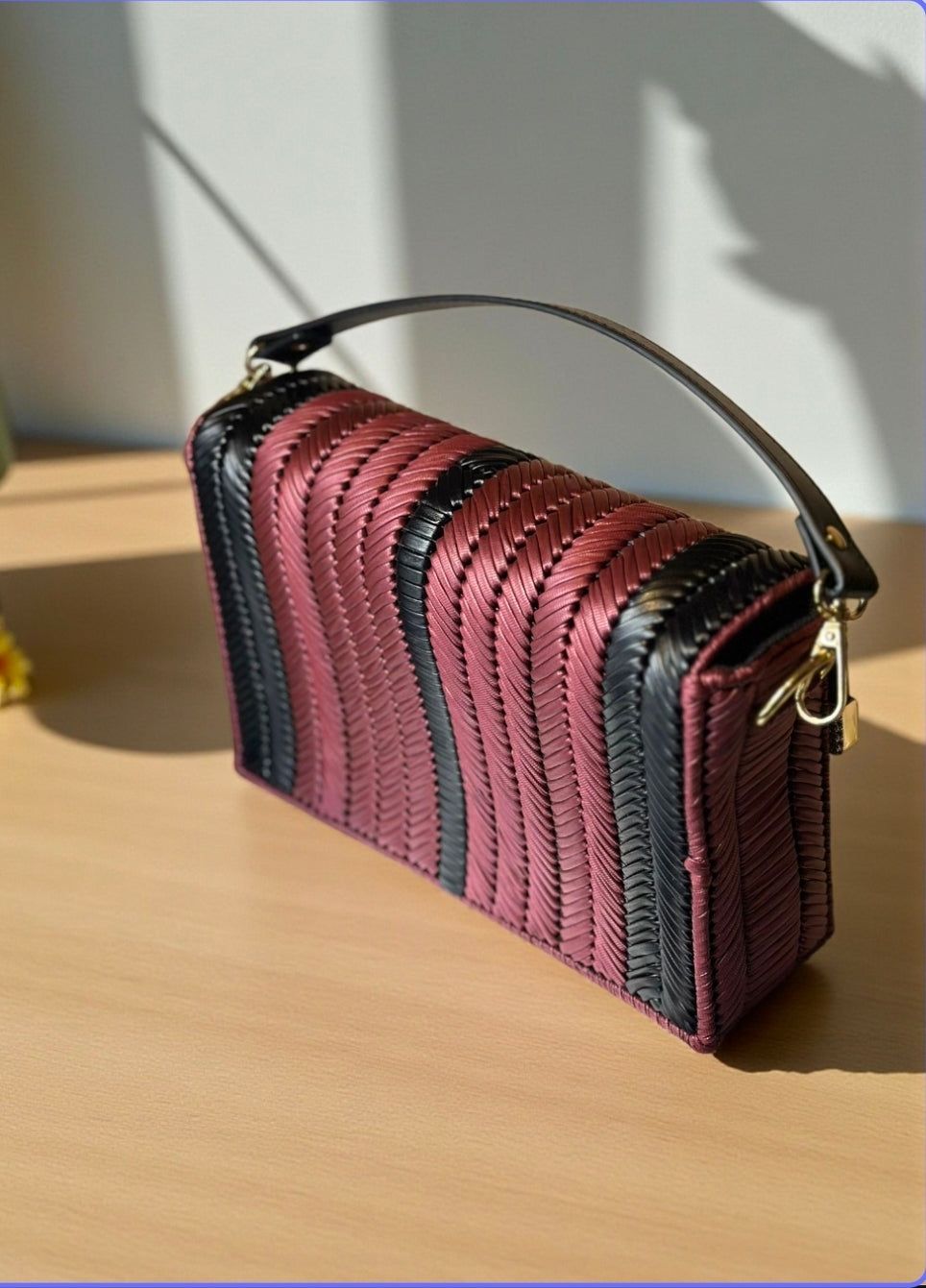 Aveline Bag in plum and black