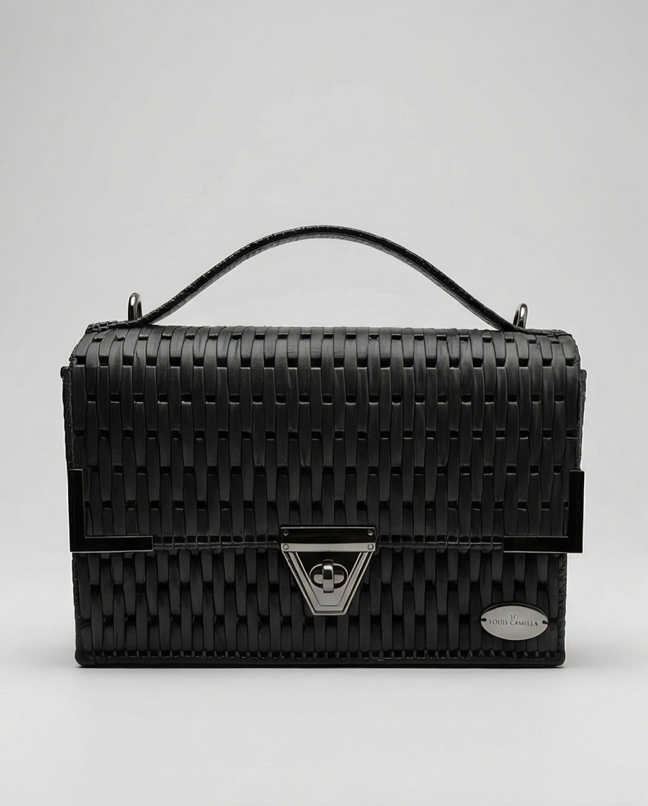 The Valmont- In Black