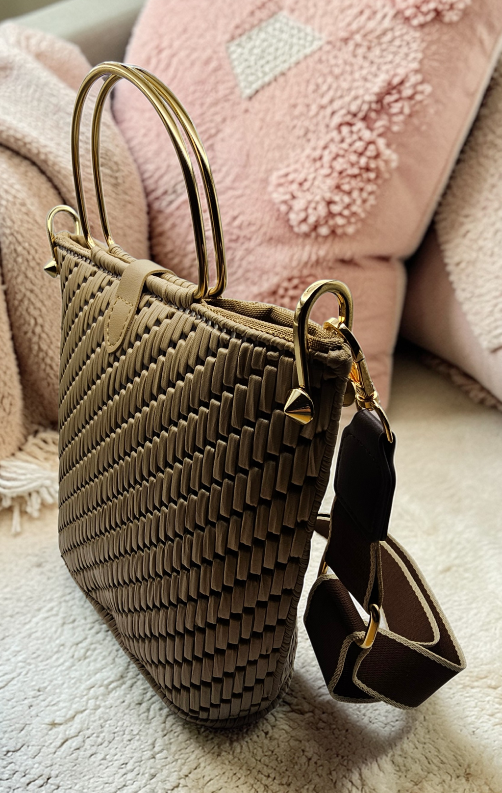 Celeste in Beige