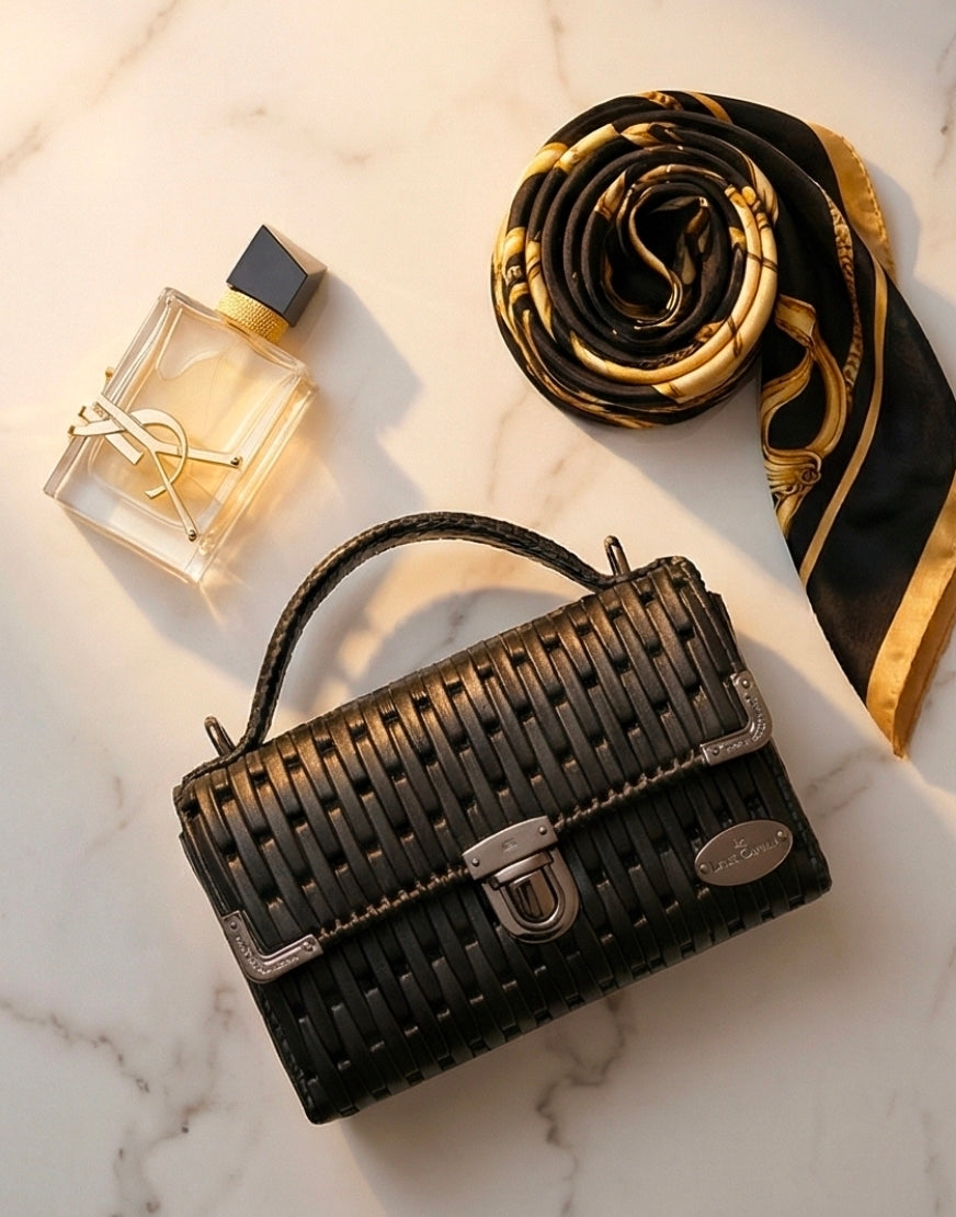 The Valmont Mini - In Black