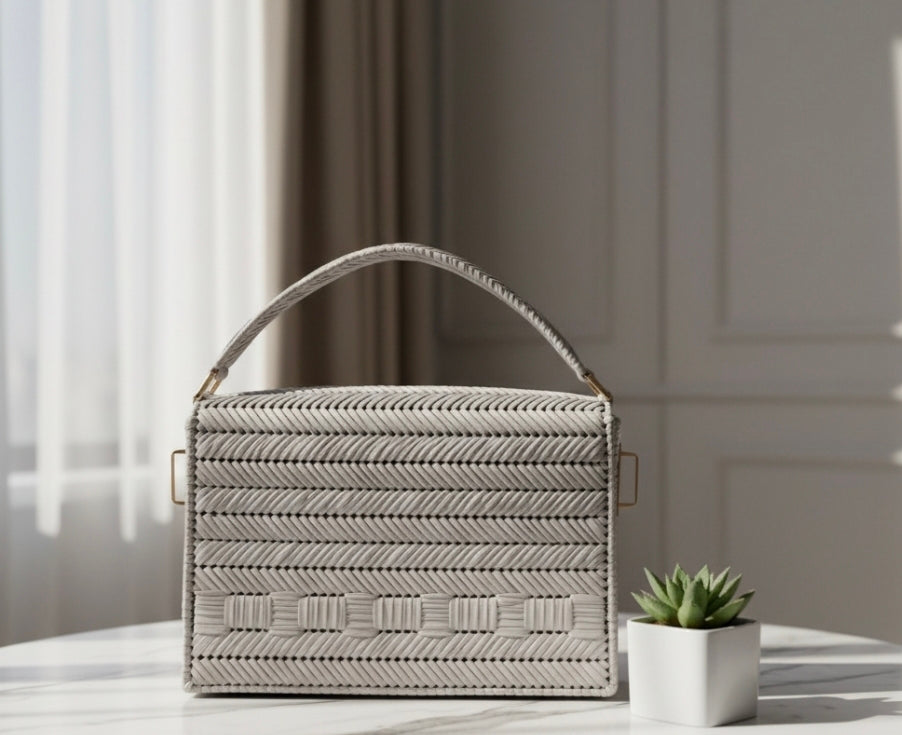 Chérie Handbag in Light cream