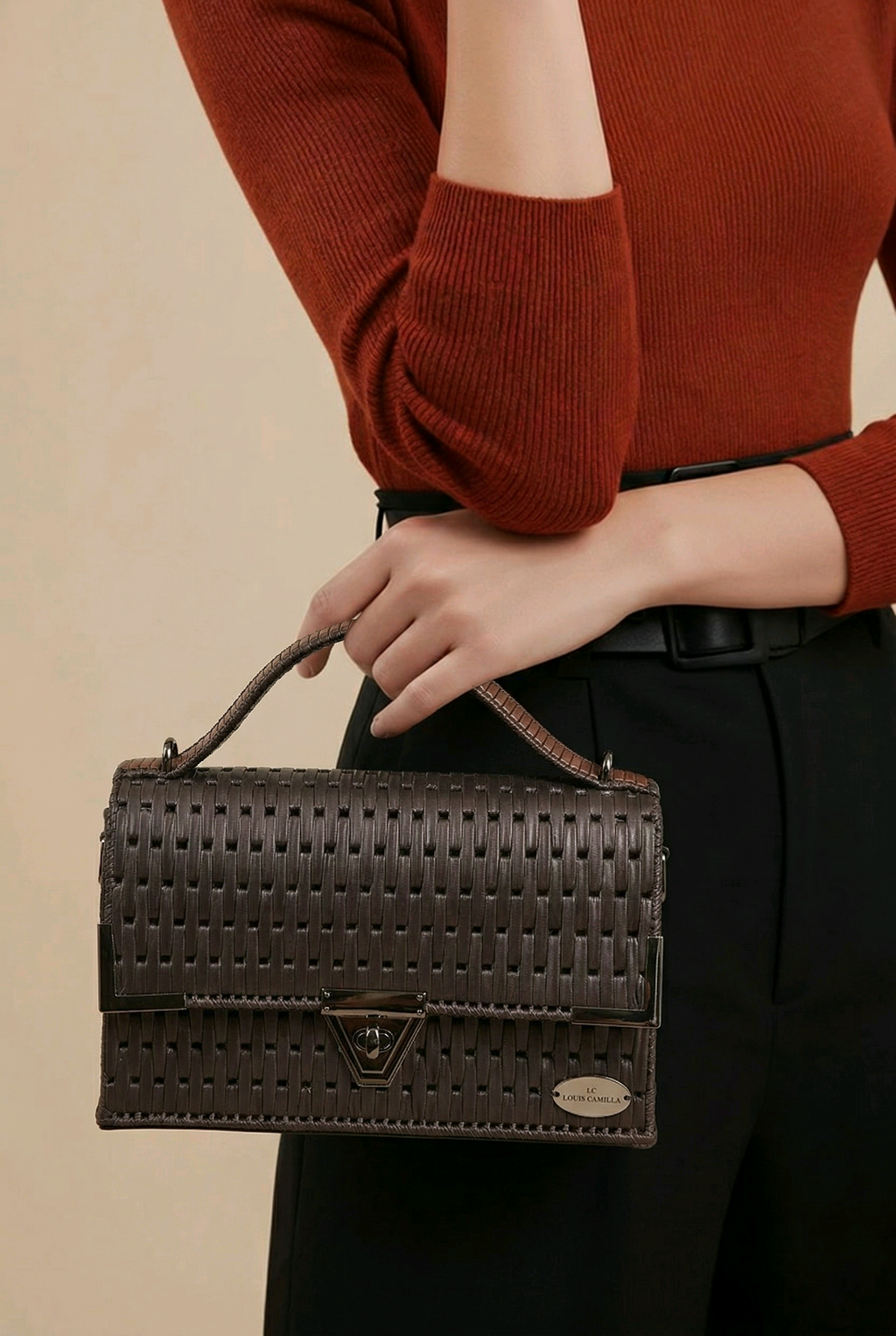 The Valmont - In a Dark Brown