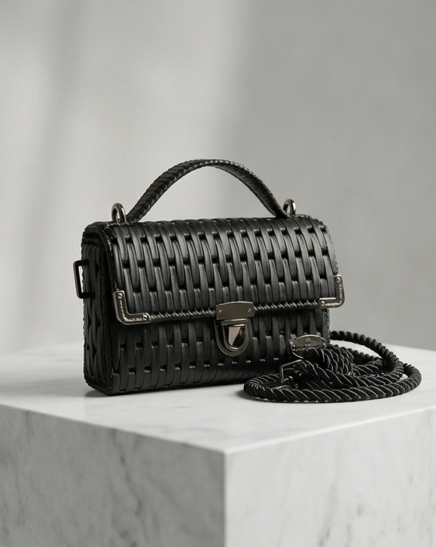 The Valmont Mini - In Black