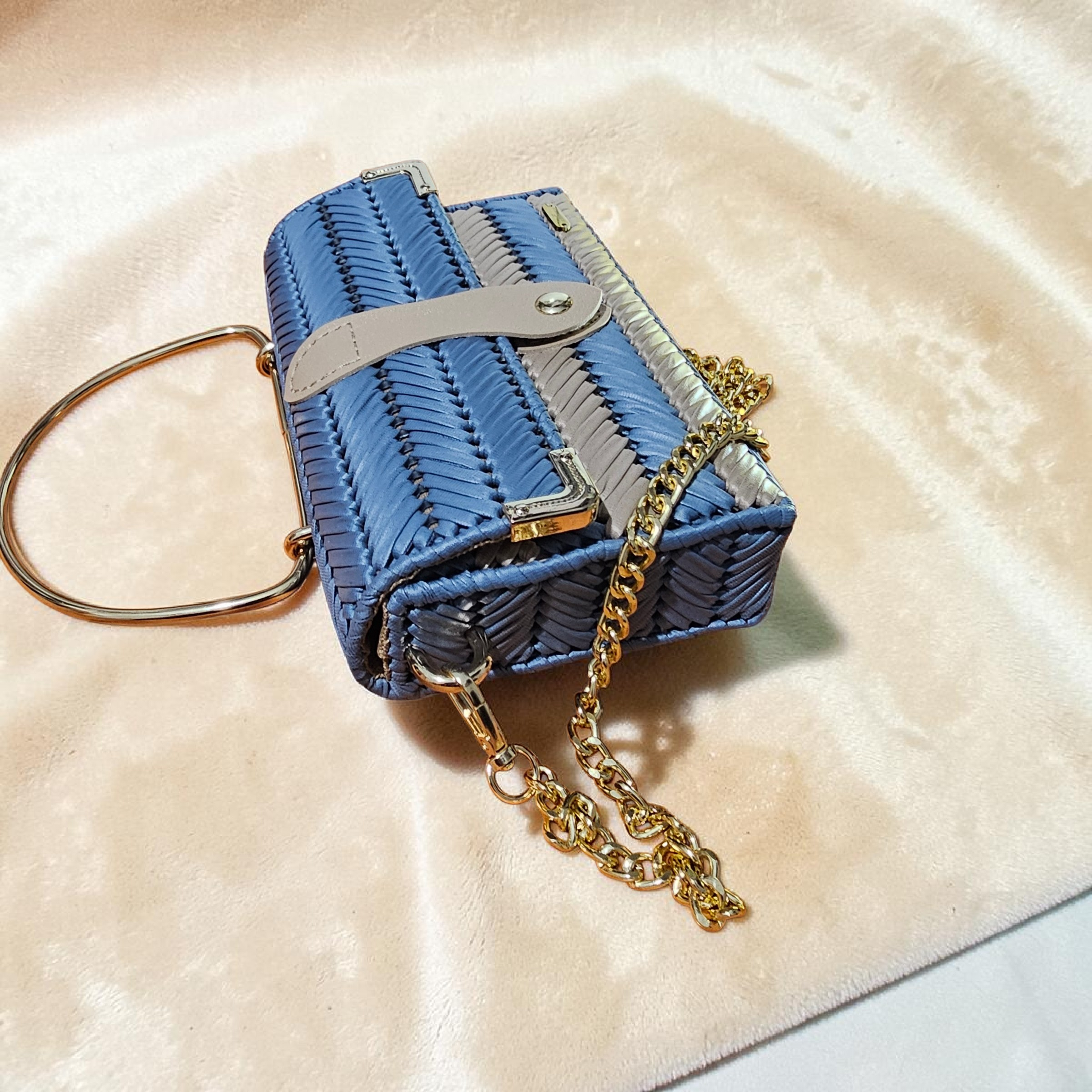 Lona Crossbody Bag in Powder Blue