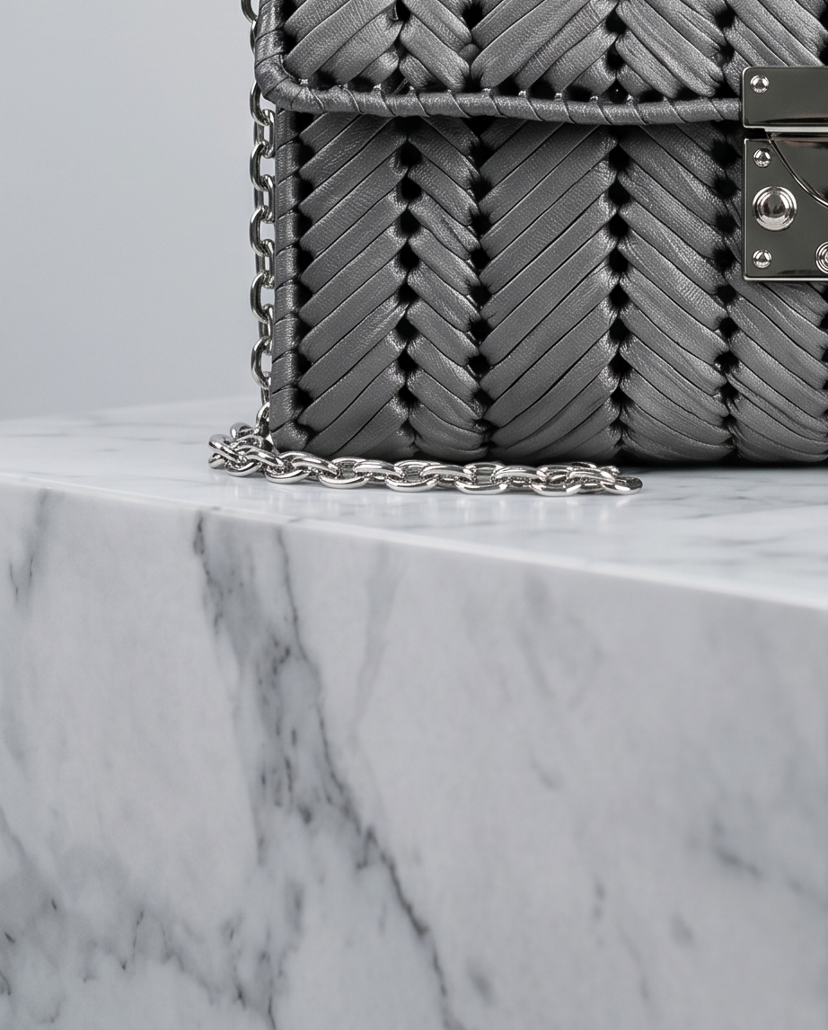 AURA Crossbody Bag in Grey