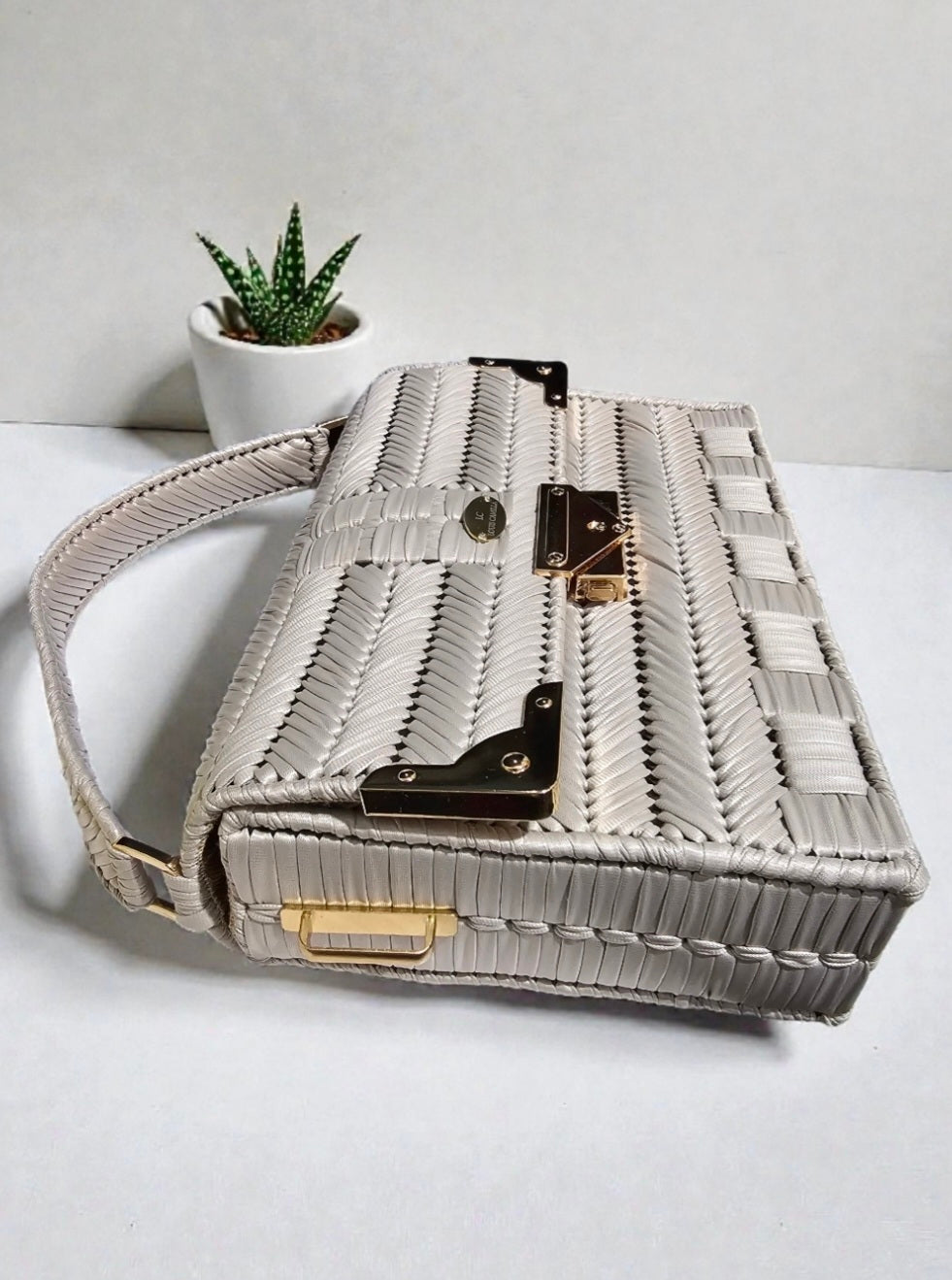 Chérie Handbag in Light cream