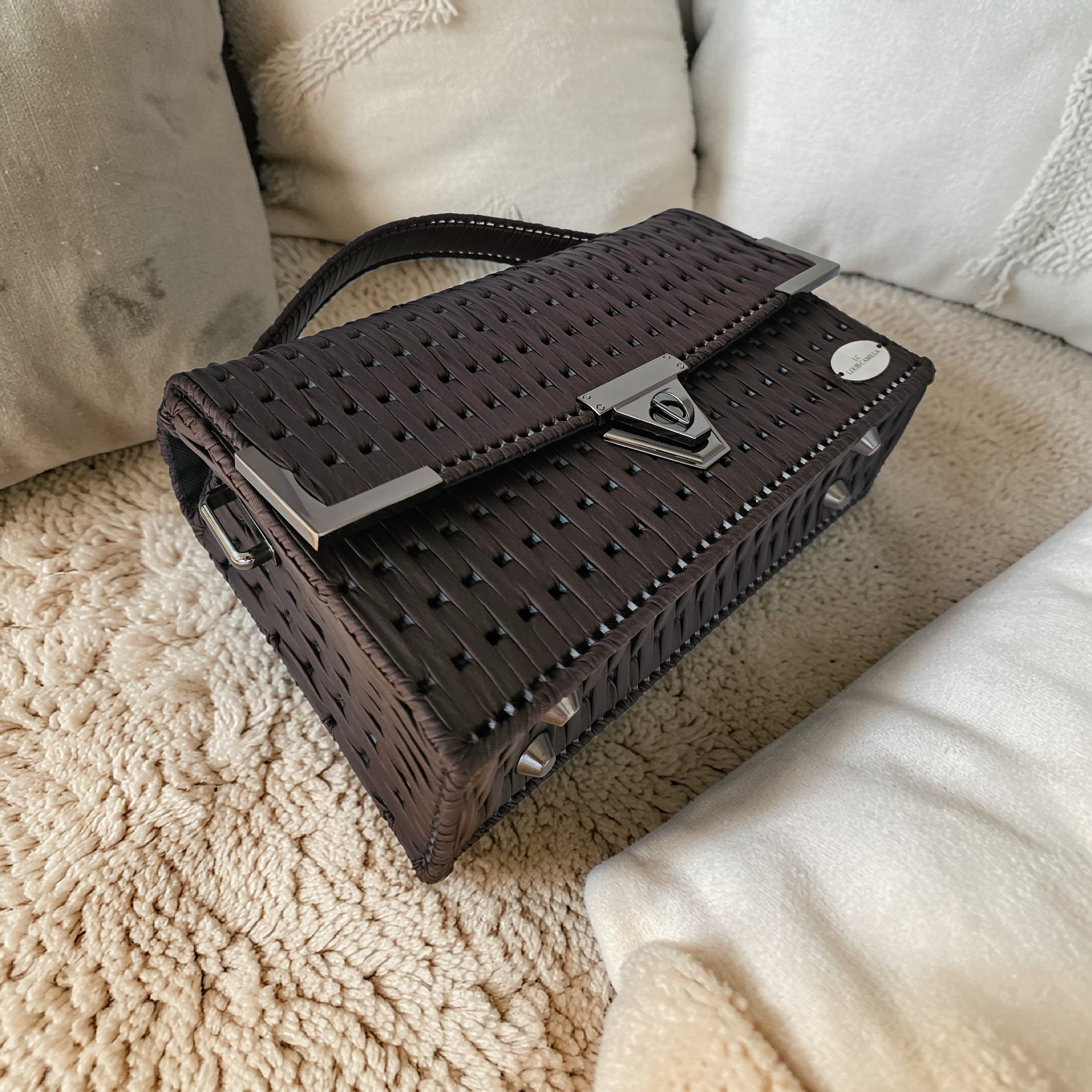 The Valmont - In a Dark Brown